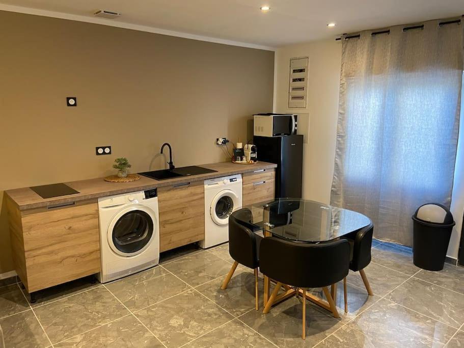 Maison Avec Jacuzzi Оранж Экстерьер фото